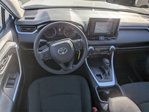 Used 2020 Toyota RAV4 LE image 27