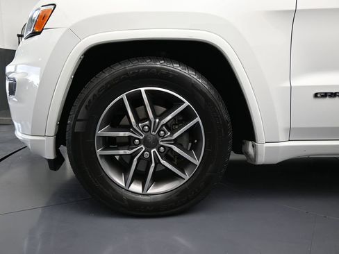 Used 2020 Jeep Grand Cherokee Overland image 34