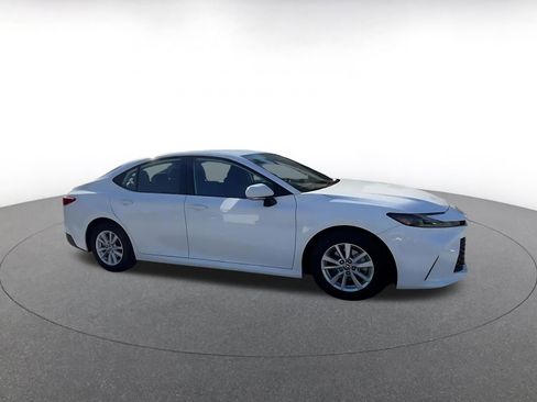 Used 2025 Toyota Camry LE image 2