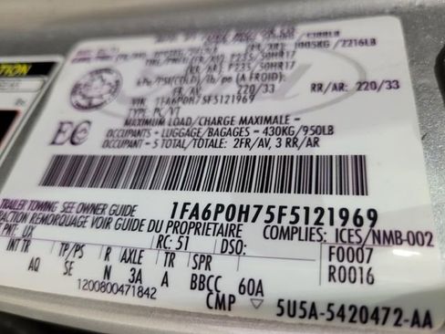 Used 2015 Ford Fusion SE image 39