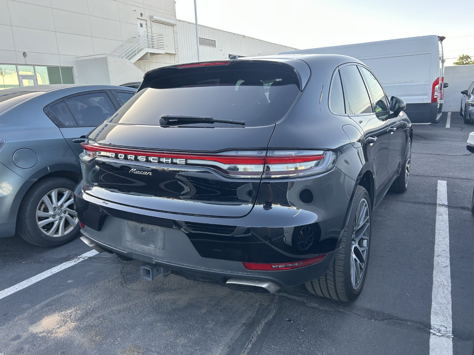 Used 2020 Porsche Macan AWD/4WD image 6