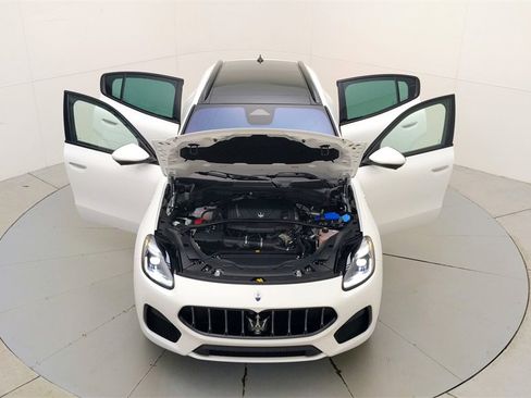 Used 2024 Maserati Grecale GT image 33