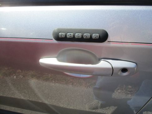 Used 2009 Ford Edge SEL image 9