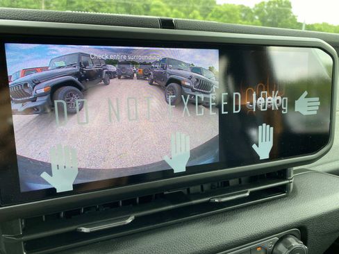 New 2026 Jeep Wrangler Unlimited Sport AWD/4WD image 11