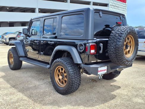 Used 2023 Jeep Wrangler Unlimited Sport AWD/4WD image 4