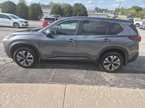 Used 2023 Nissan Rogue SV AWD/4WD image 4