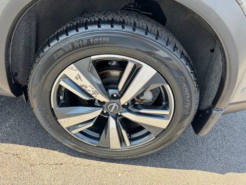 Certified 2023 Nissan Rogue Platinum w/ Platinum Premium Package FWD image 7