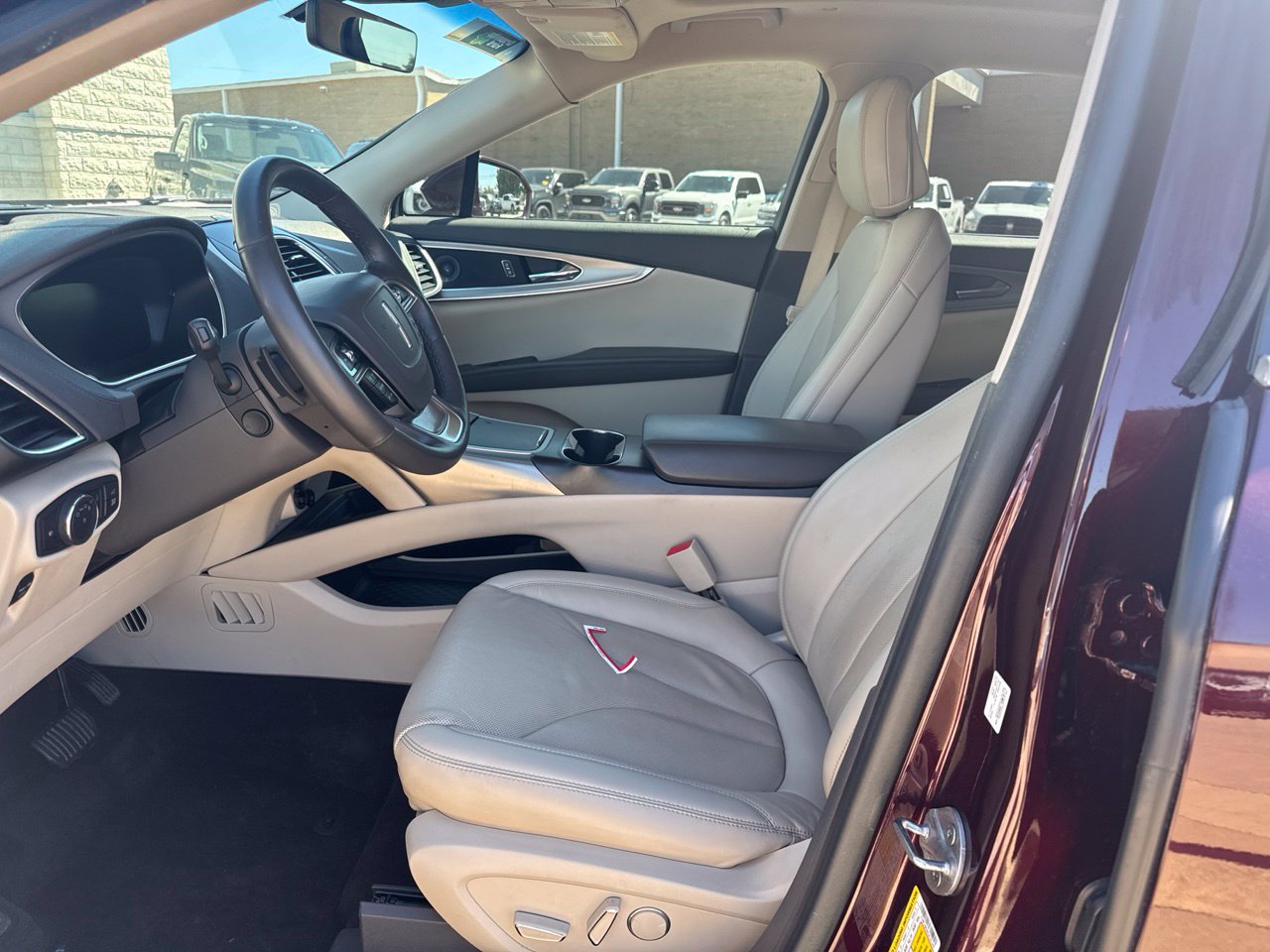 Used 2020 Lincoln Nautilus Reserve w/ Cargo Utility Package AWD/4WD image 7