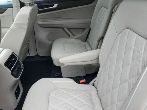 New 2026 Volkswagen Atlas SEL Premium R-Line image 12