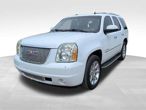 Used 2009 GMC Yukon Denali RWD image 7