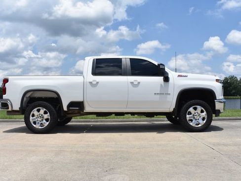 Used 2021 Chevrolet Silverado 2500 LT w/ Z71 Off-Road Package AWD/4WD image 3
