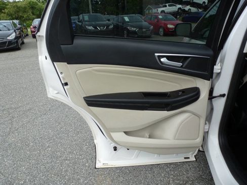 Used 2015 Ford Edge Titanium w/ Technology Package AWD/4WD image 31