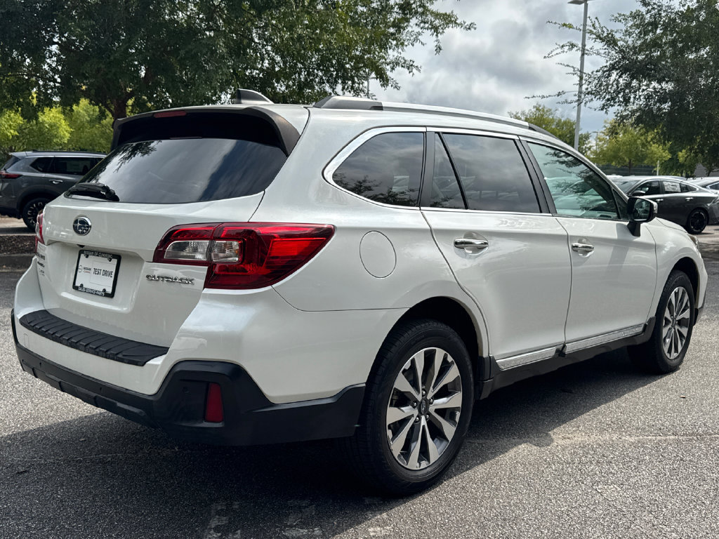 Used 2019 Subaru Outback 2.5i Touring w/ Popular Package #3A AWD/4WD image 7