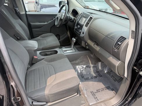 Used 2018 Nissan Frontier PRO-4X AWD/4WD image 9