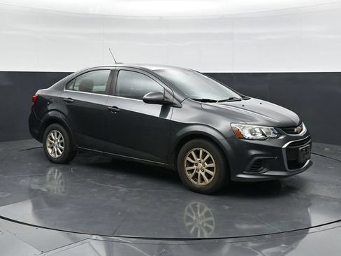 Used 2017 Chevrolet Sonic LT FWD image 3