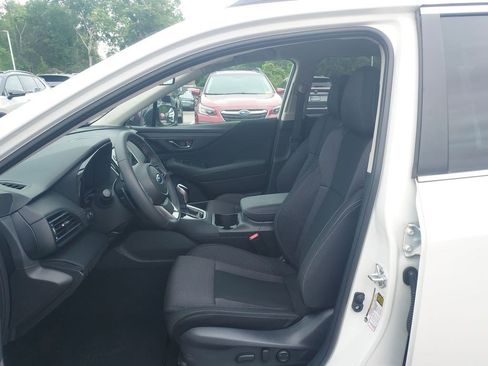 Used 2025 Subaru Outback Premium AWD/4WD image 25