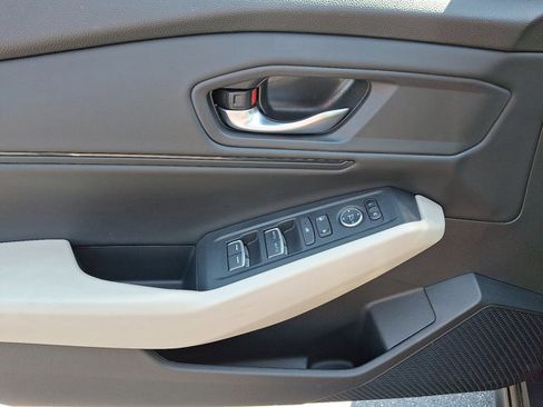 Certified 2023 Honda Accord EX image 12