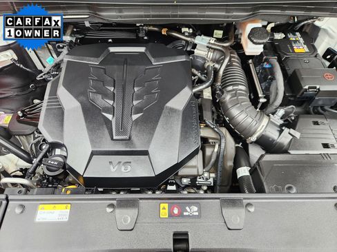 Used 2025 Kia Carnival image 19