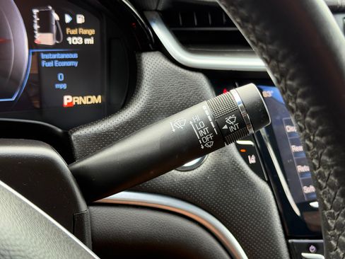 Used 2013 Cadillac XTS Premium image 75