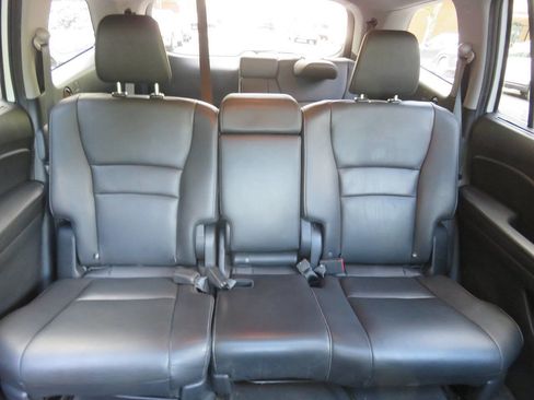 Used 2020 Honda Pilot Touring image 23