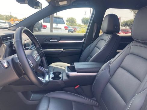 Used 2026 GMC Terrain Elevation w/ Elevation Premium Package FWD image 7
