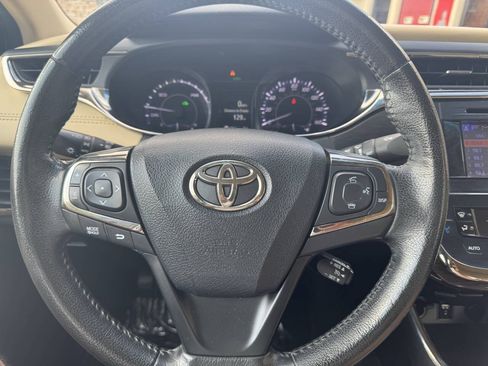 Used 2013 Toyota Avalon XLE Touring FWD image 39