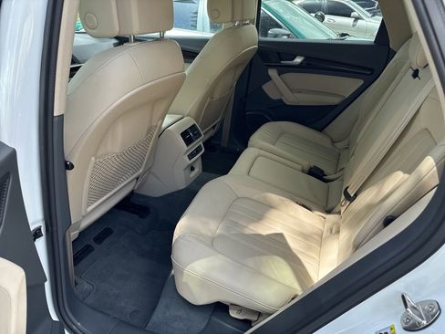 Used 2018 Audi Q5 2.0T Premium Plus w/ Premium Plus Package AWD/4WD image 4