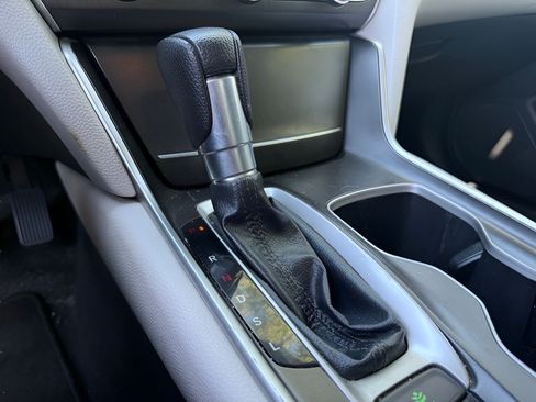 Used 2019 Honda Accord LX image 19