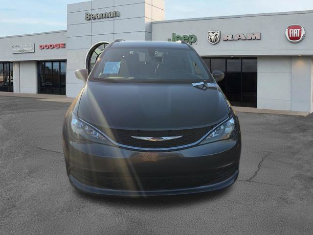 Used 2021 Chrysler Voyager Lxi FWD image 6
