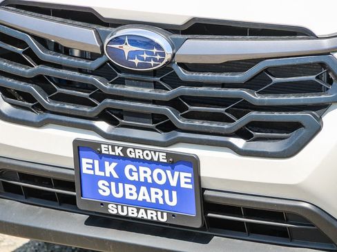 Certified 2025 Subaru Crosstrek 2.5i Limited AWD/4WD image 9