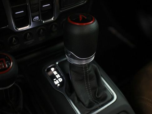 Used 2025 Jeep Gladiator Sport AWD/4WD image 47