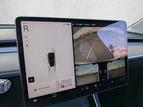 Used 2021 Tesla Model Y Long Range AWD/4WD image 18