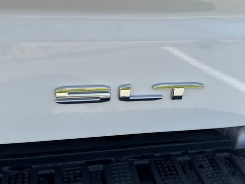 New 2026 GMC Sierra 1500 SLT AWD/4WD image 6