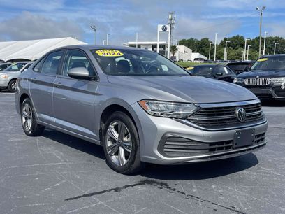 Used 2024 Volkswagen Jetta SE