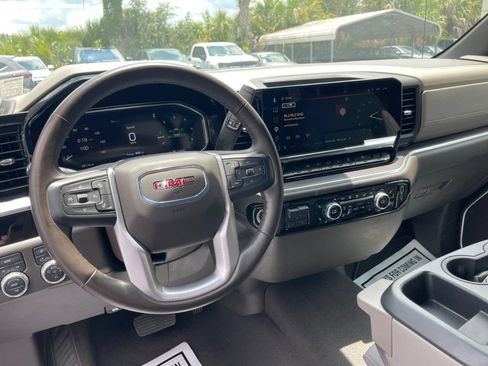 Used 2026 GMC Sierra 1500 SLT AWD/4WD image 14