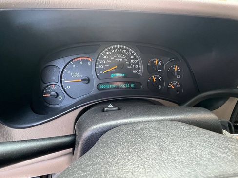 Used 2004 GMC Sierra 2500 SLE w/ Heavy-Duty Power Package AWD/4WD image 21