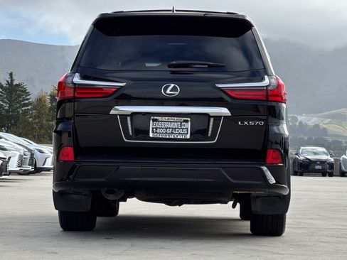 Used 2020 Lexus LX 570 4WD w/ Sport Package image 10