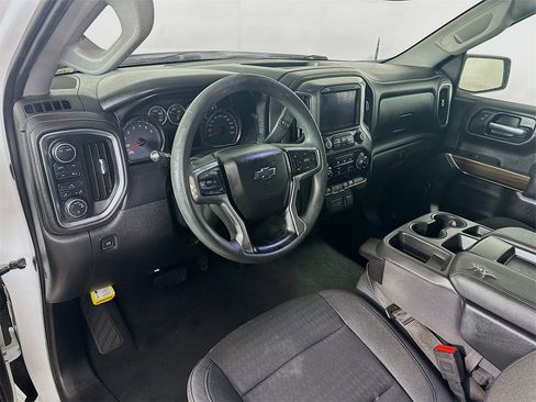 Used 2020 Chevrolet Silverado 1500 LT image 29