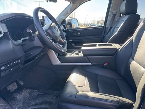 Used 2023 Toyota Tundra Limited image 11