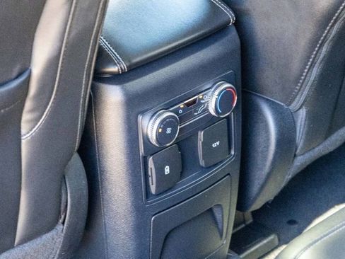 Used 2022 Ford Explorer XLT w/ Equipment Group 202A image 26