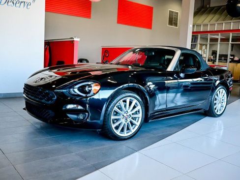 Used 2019 FIAT 124 Spider Lusso w/ Convenience Group image 1