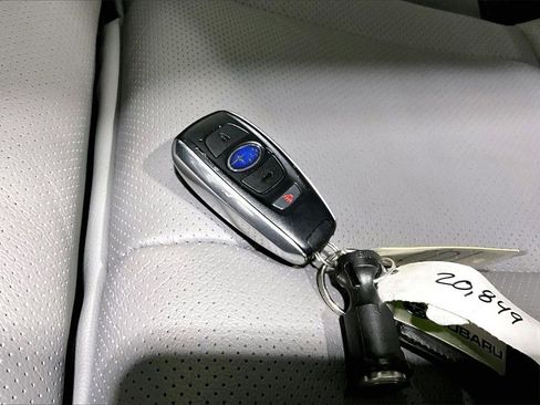 Used 2022 Subaru Outback Limited image 11