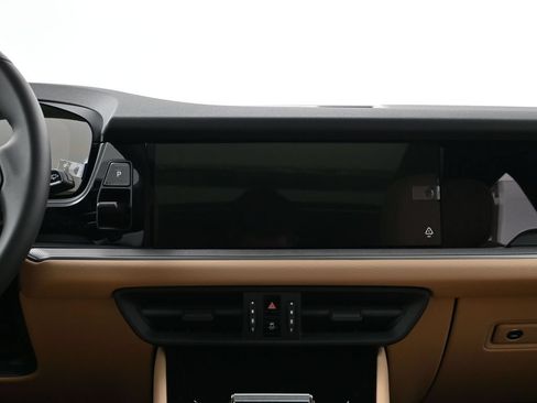 Certified 2026 Porsche Cayenne AWD/4WD image 11