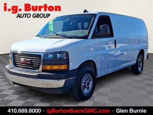 Used 2024 GMC Savana 2500 w/ Driver Convenience Package image 3