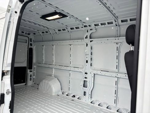 Used 2024 RAM ProMaster 3500 w/ Convenience Group image 18