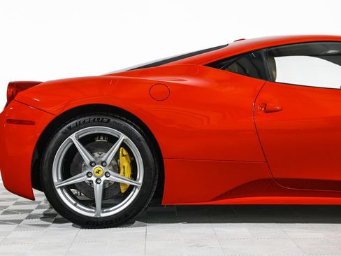 Used 2010 Ferrari 458 Italia Coupe RWD image 3