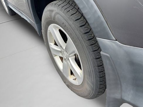 Used 2013 Toyota RAV4 XLE image 22