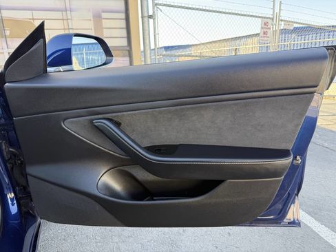 Used 2019 Tesla Model 3 Long Range image 19