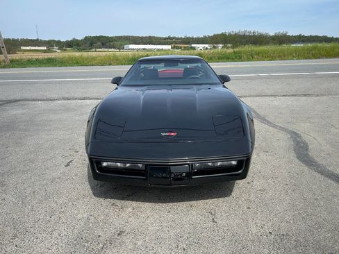 Used 1987 Chevrolet Corvette Coupe image 4