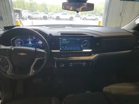 Used 2023 Chevrolet Silverado 1500 LT AWD/4WD image 6
